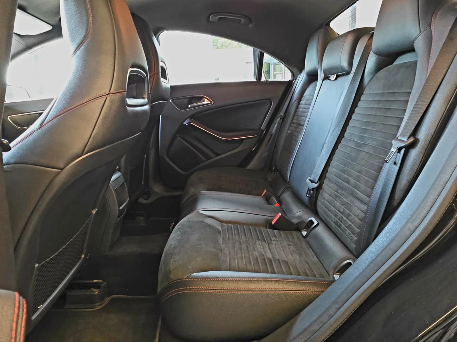 Mercedes-Benz CLA 220 CDI * 170к.с * AMG-Line, снимка 12 - Автомобили и джипове - 54607908