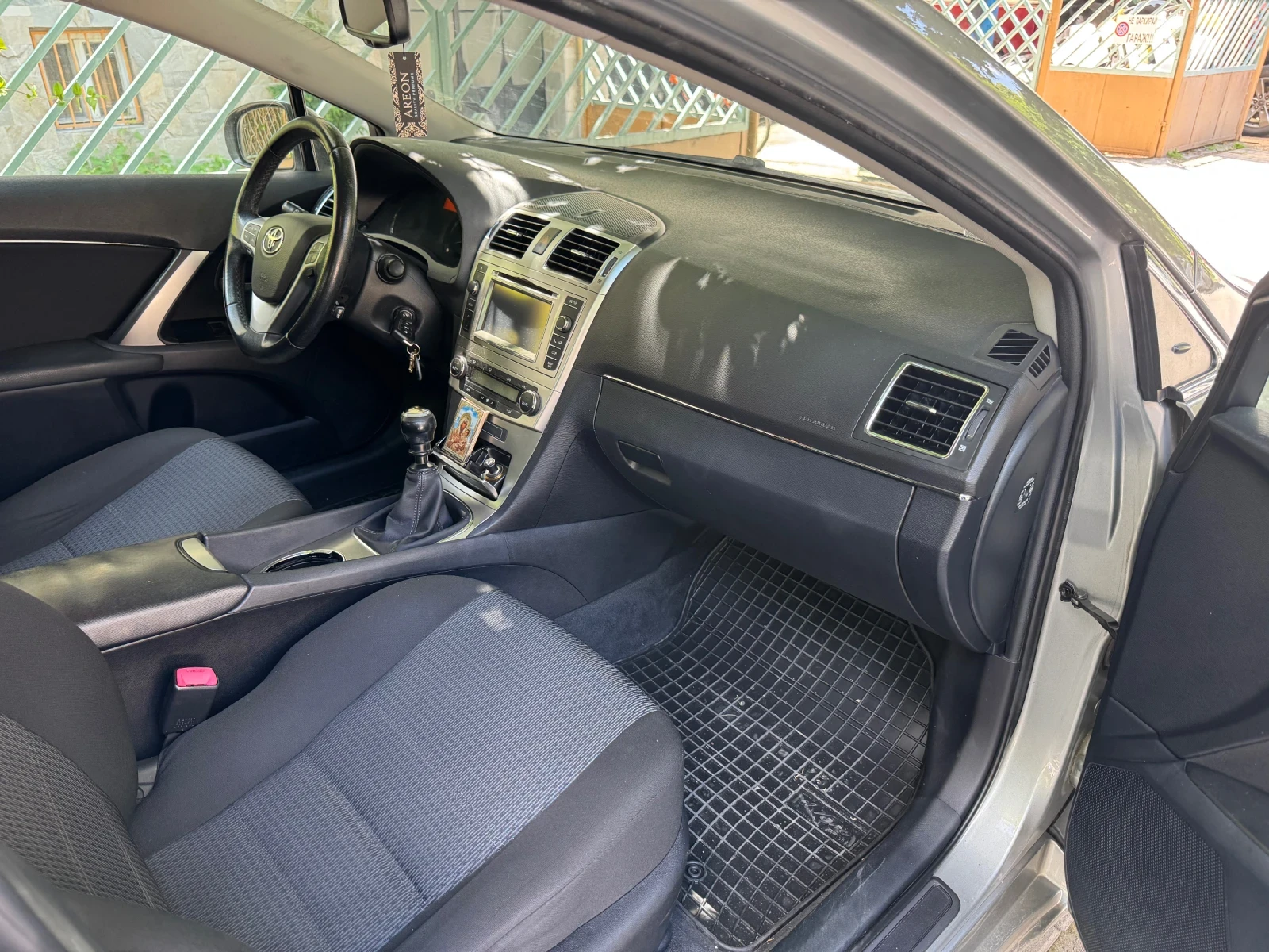 Toyota Avensis �������� | Mobile.bg � ����������� 10