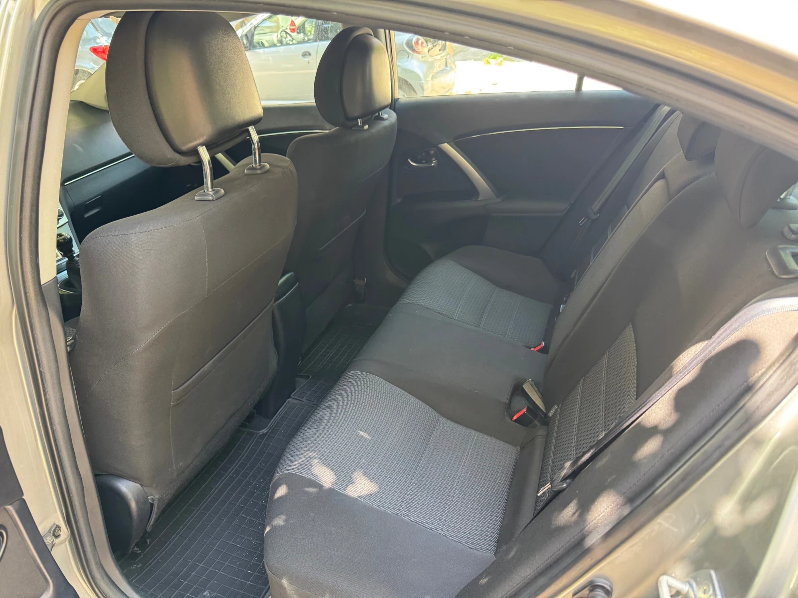 Toyota Avensis �������� | Mobile.bg � ����������� 9