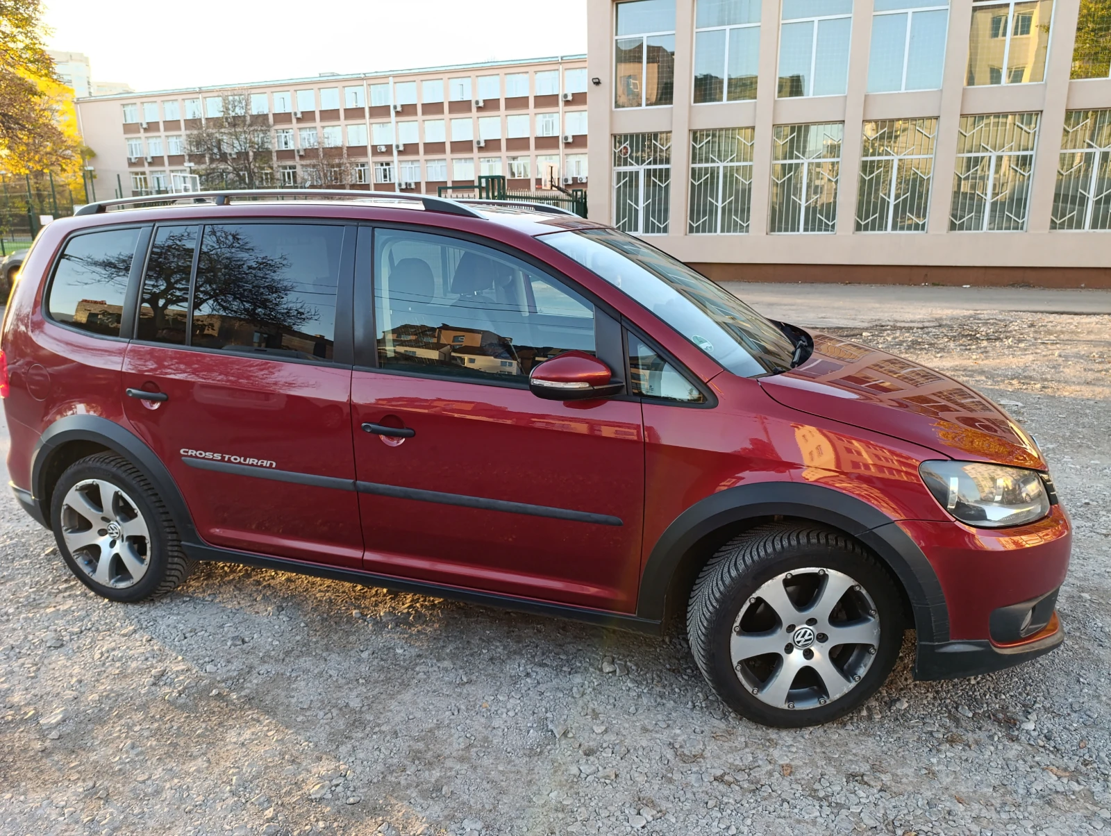 VW Touran Cross, снимка 6 - Автомобили и джипове - 54728828
