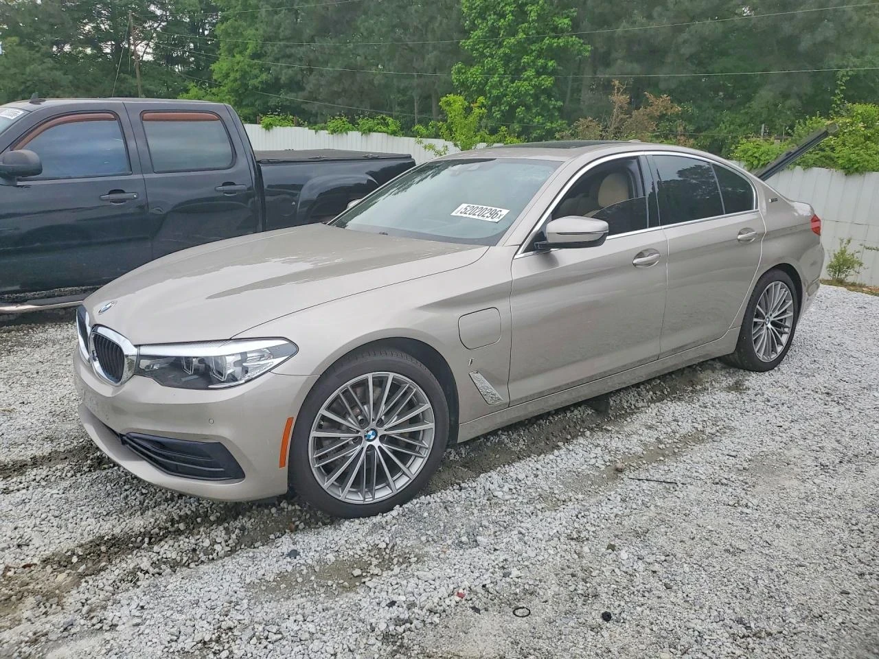 BMW 530E Plug-in Hybrid | PANO | ПОДГРЕВ | БЯЛА КОЖА