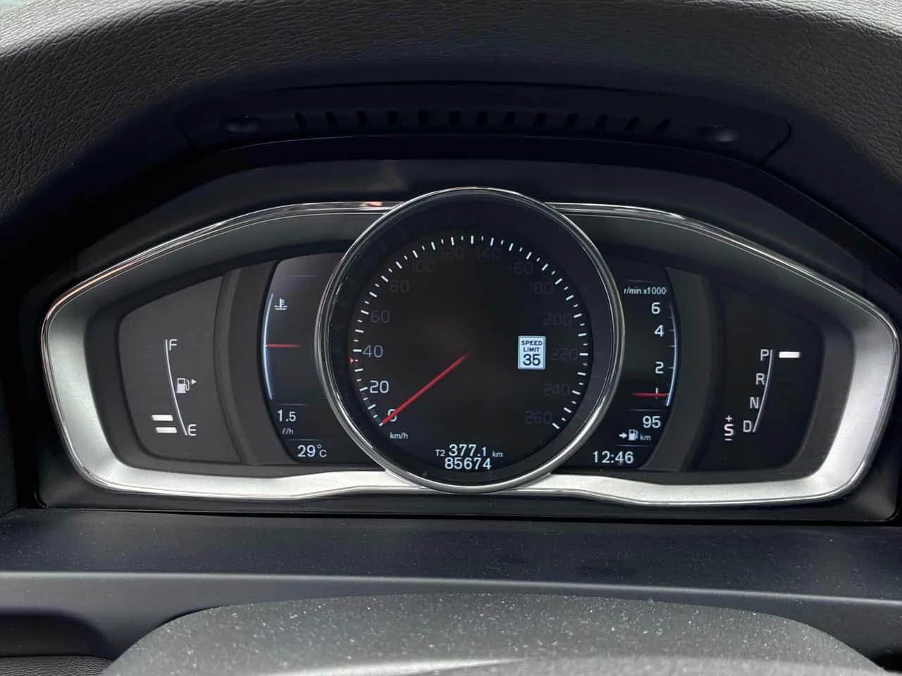 Volvo S60 * T5 Special Edition Premier * АВТОКРЕДИТ* , снимка 8 - Автомобили и джипове - 54903627