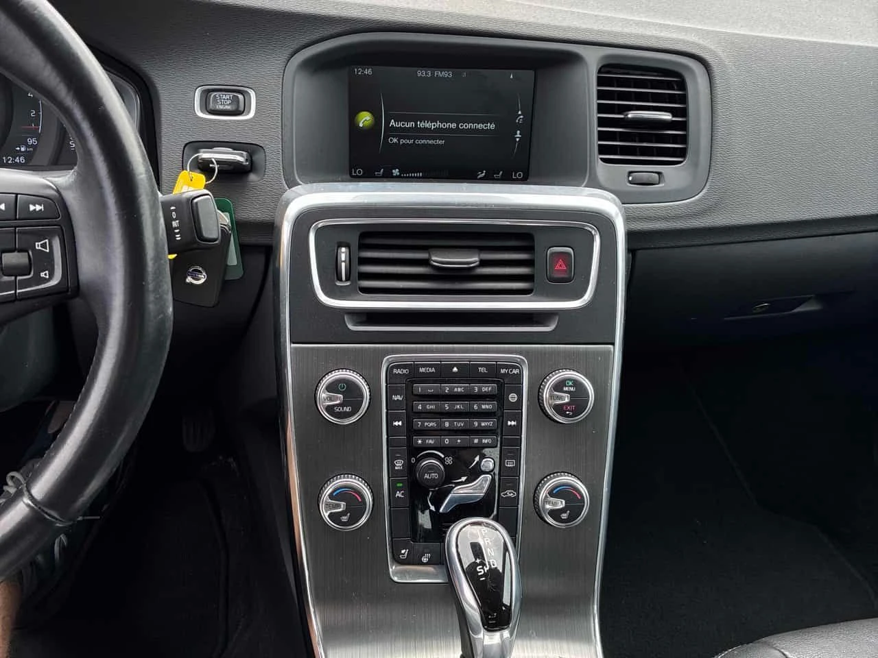 Volvo S60 * T5 Special Edition Premier * АВТОКРЕДИТ* , снимка 9 - Автомобили и джипове - 54903627
