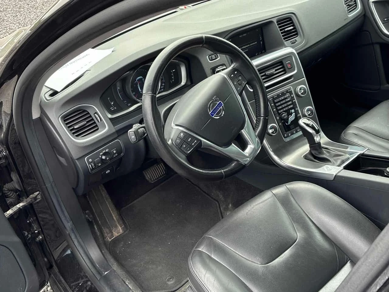 Volvo S60 * T5 Special Edition Premier * АВТОКРЕДИТ* , снимка 5 - Автомобили и джипове - 54903627