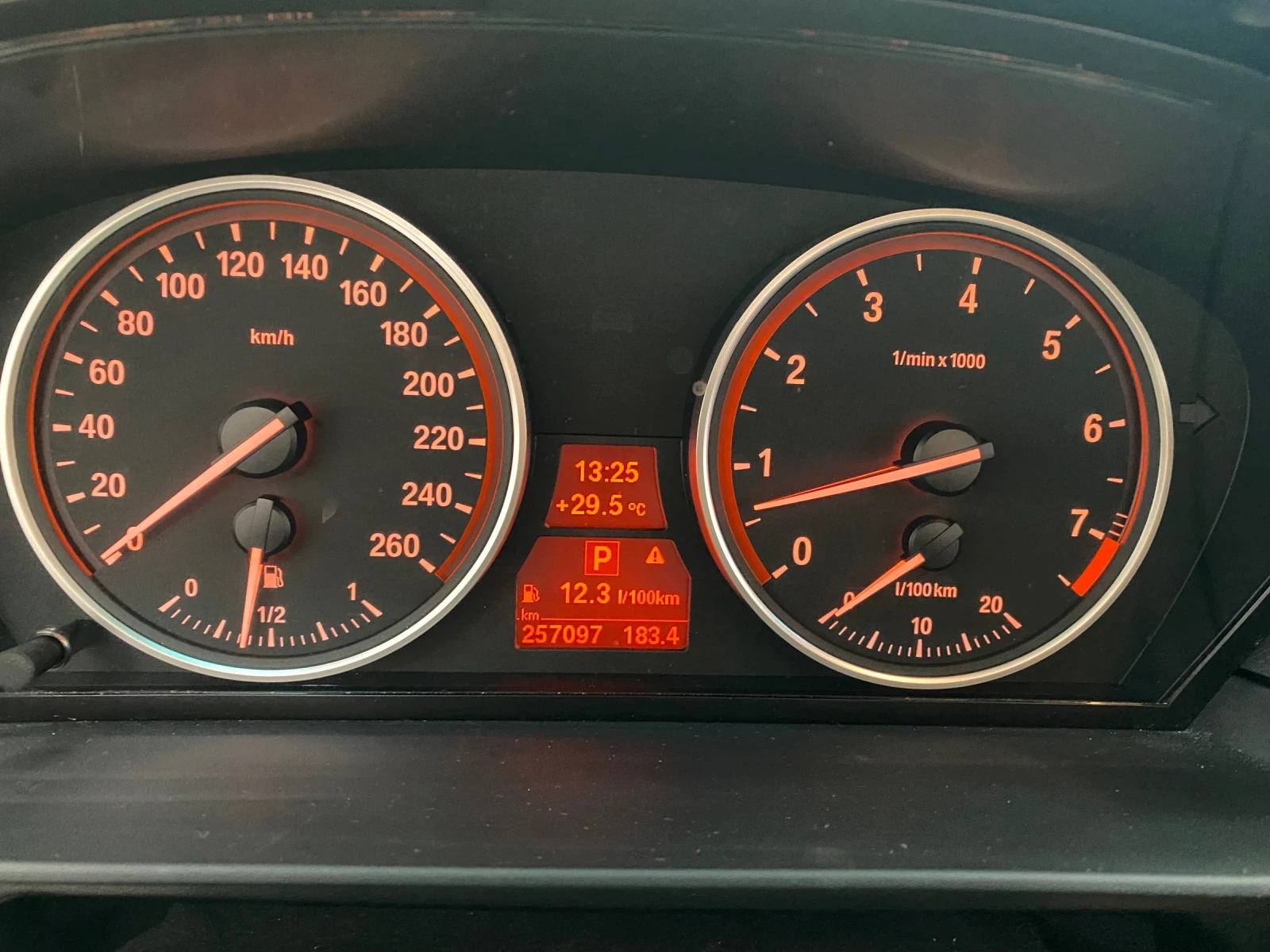 BMW 525 iX 218кс , снимка 13 - Автомобили и джипове - 55598484