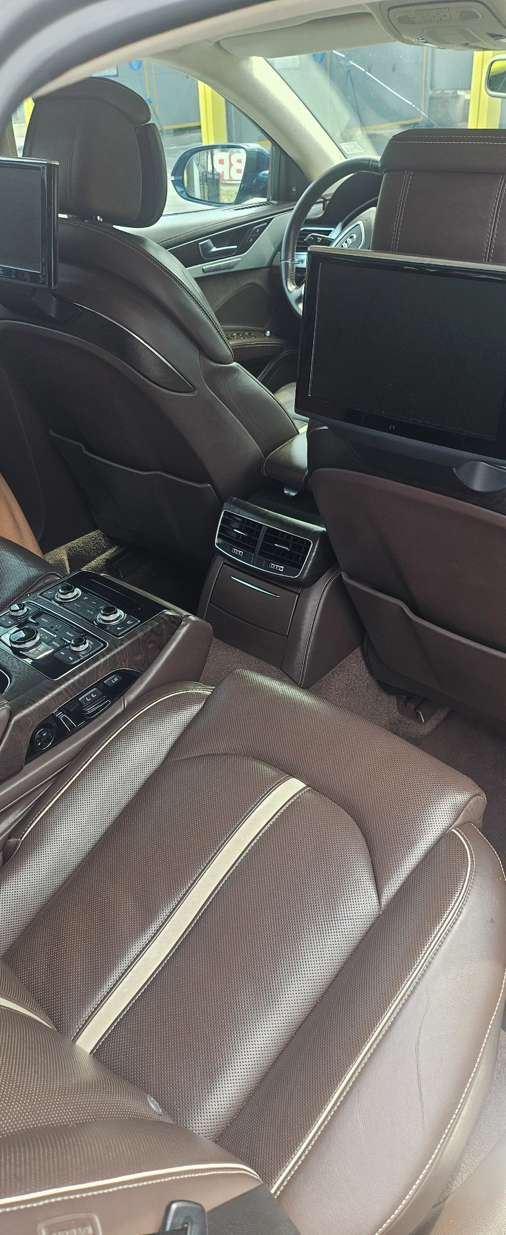 Audi A8, снимка 8 - Автомобили и джипове - 55606334