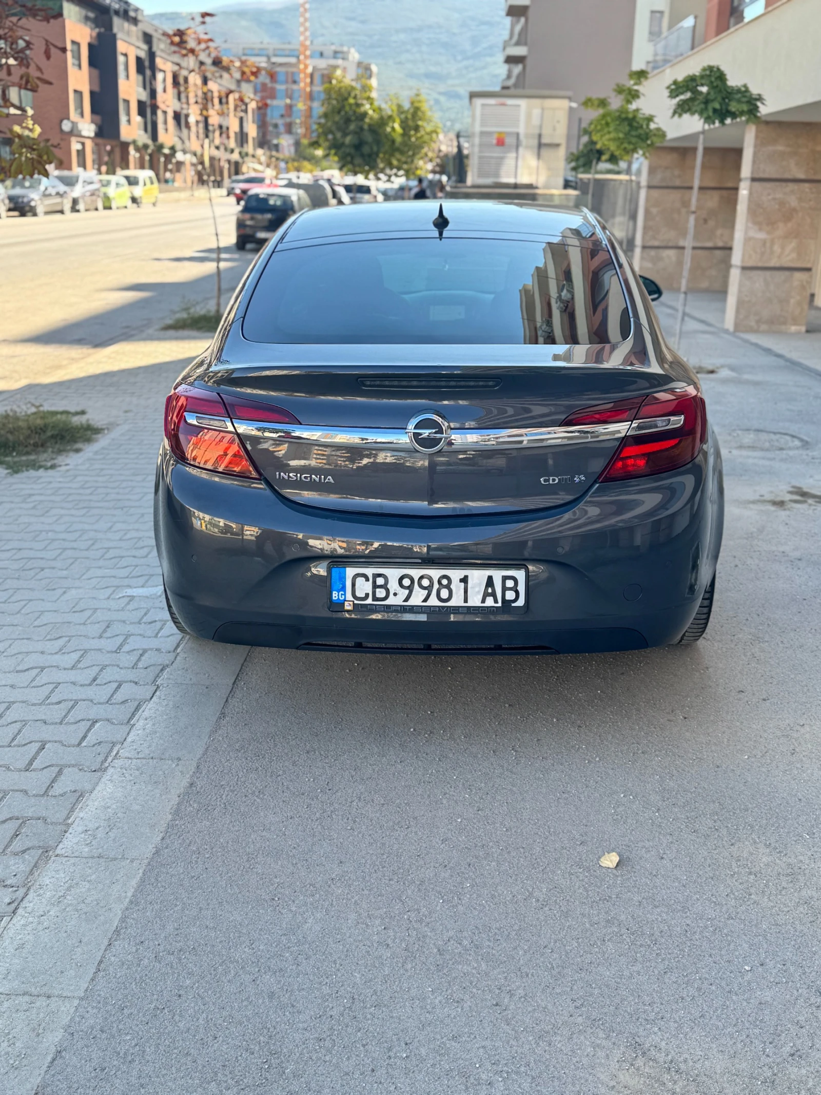 Opel Insignia, снимка 4 - Автомобили и джипове - 55982659