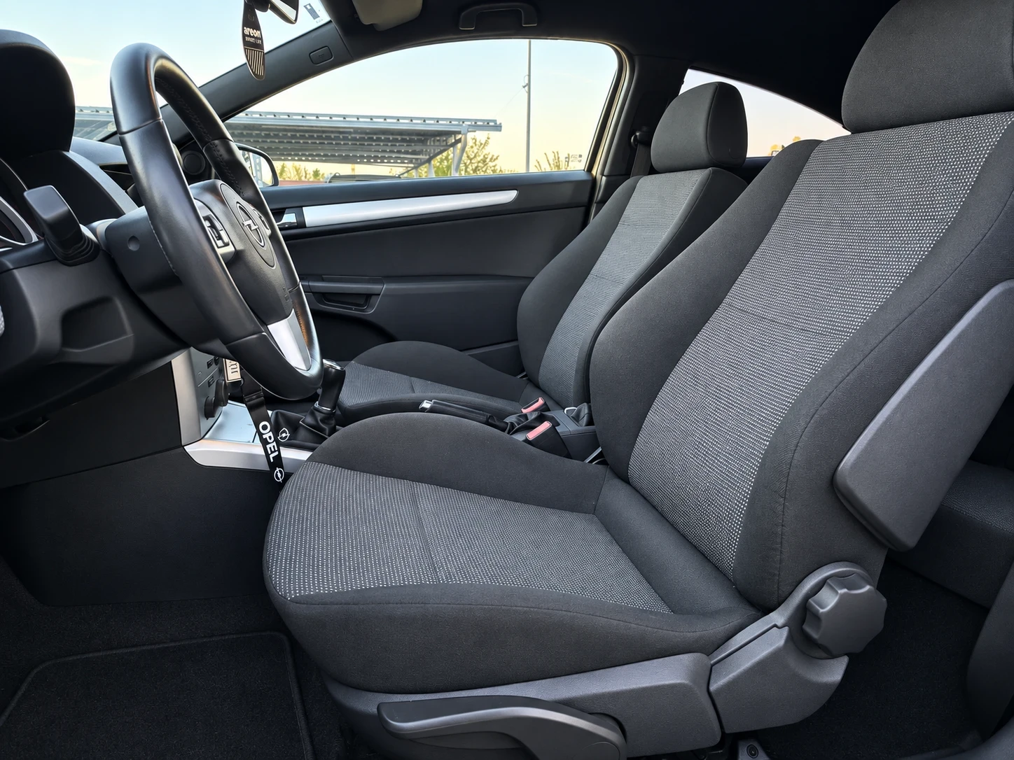 Opel Astra 1.6 ECO TEC GTC ГАЗ БЕНЗИН ВСИЧКО ПЛАТЕНО, снимка 9 - Автомобили и джипове - 55982687
