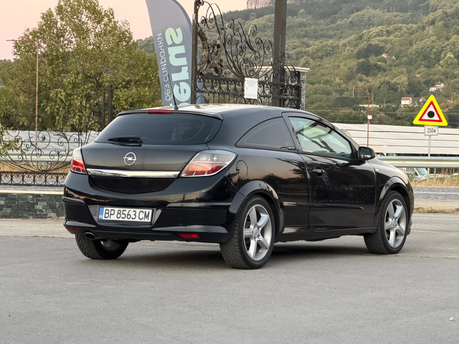 Opel Astra 1.6 ECO TEC GTC ГАЗ БЕНЗИН ВСИЧКО ПЛАТЕНО, снимка 12 - Автомобили и джипове - 55982687
