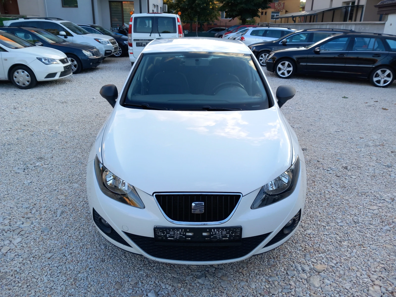 Seat Ibiza 1.6TDI 90кс климатик, снимка 8 - Автомобили и джипове - 56260540