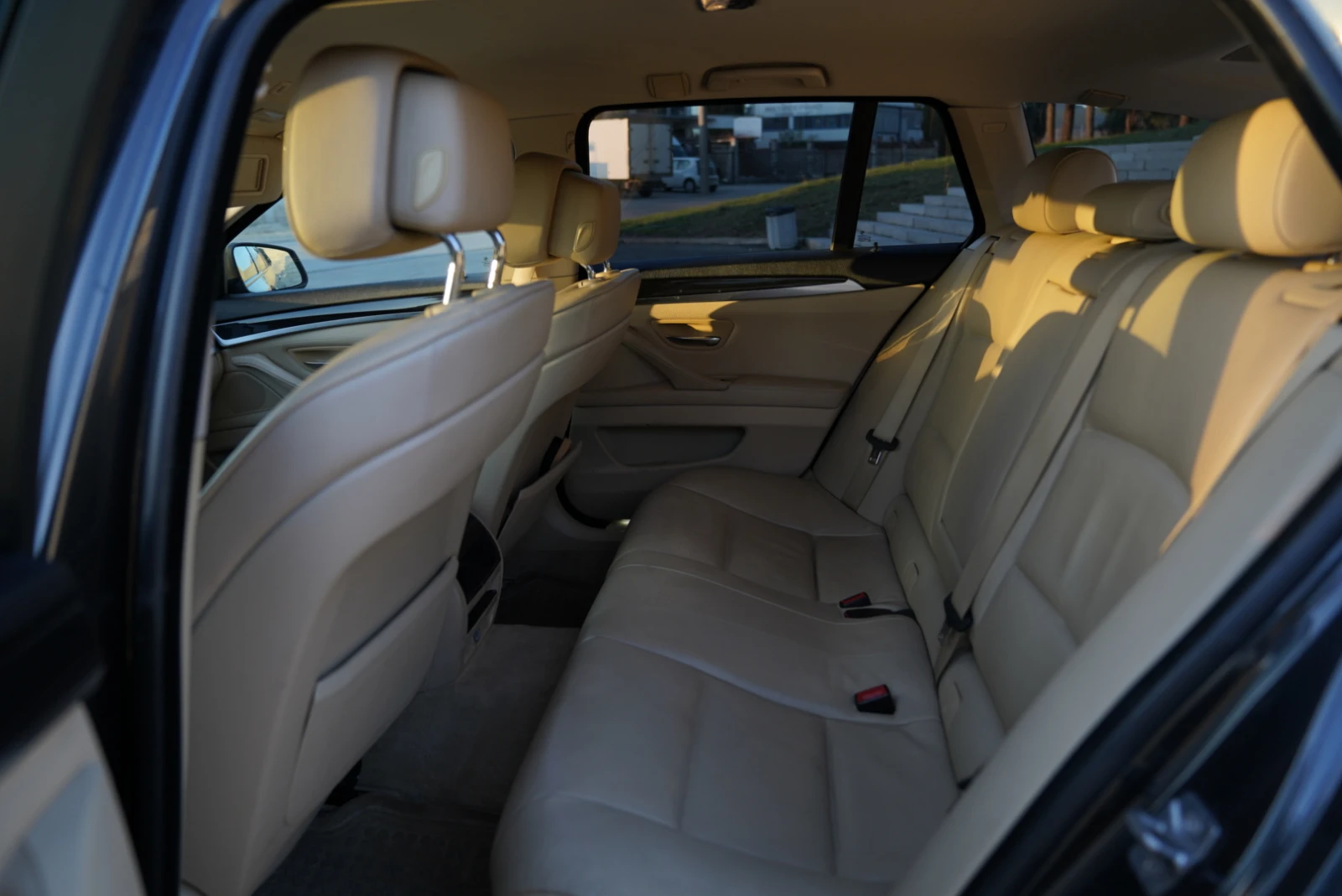 BMW 520 ГОЛЯМА НАВИГАЦИЯ* ПЕРА* КОЖА* BIXENON* ПАРКТРОНИК, снимка 9 - Автомобили и джипове - 56261096