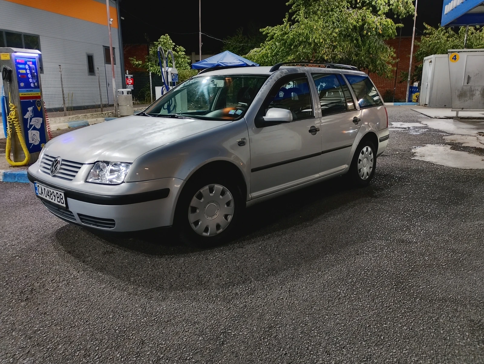 VW Bora 2.0, снимка 9 - Автомобили и джипове - 56394211