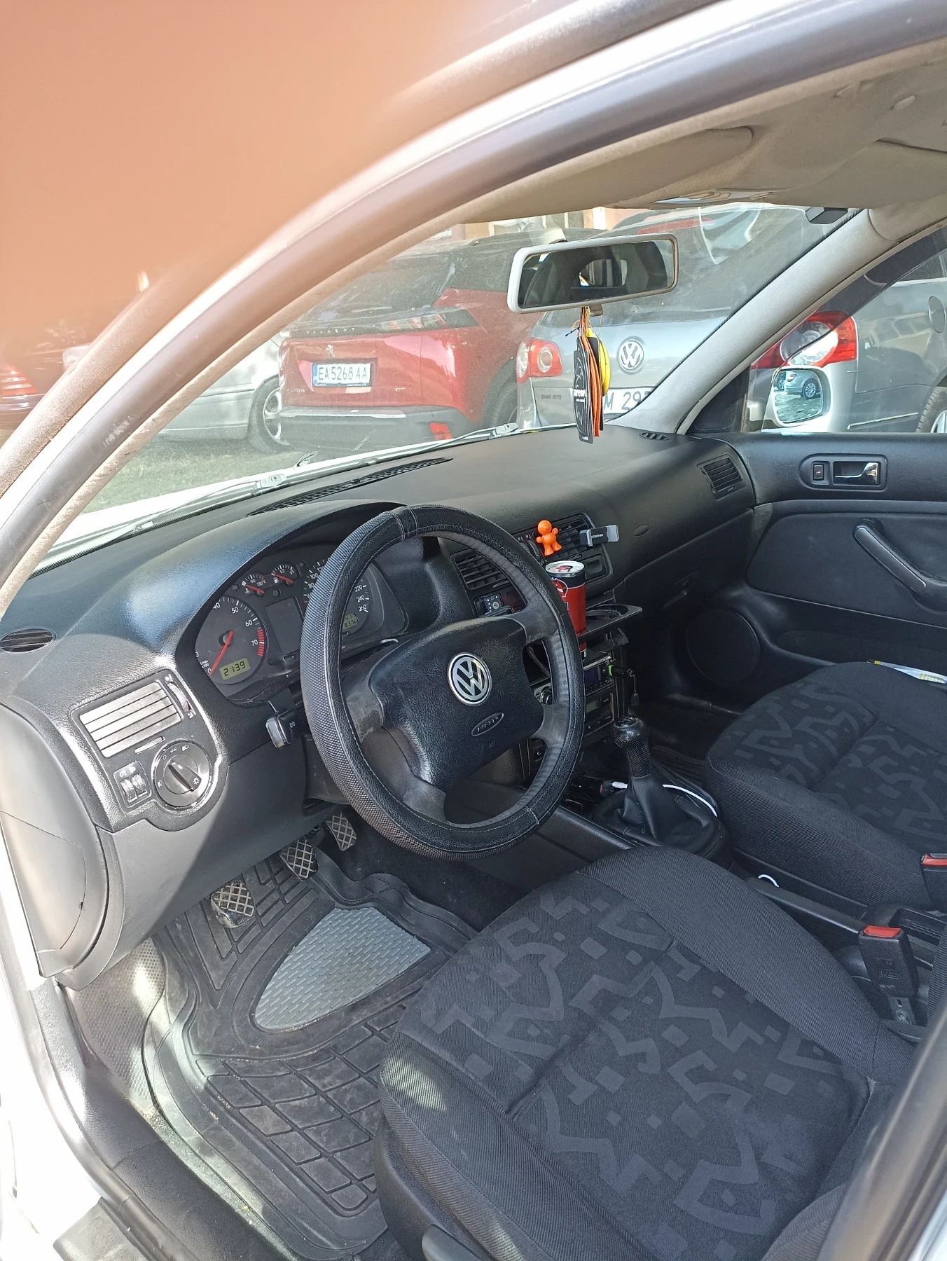 VW Bora 2.0, снимка 8 - Автомобили и джипове - 56394211