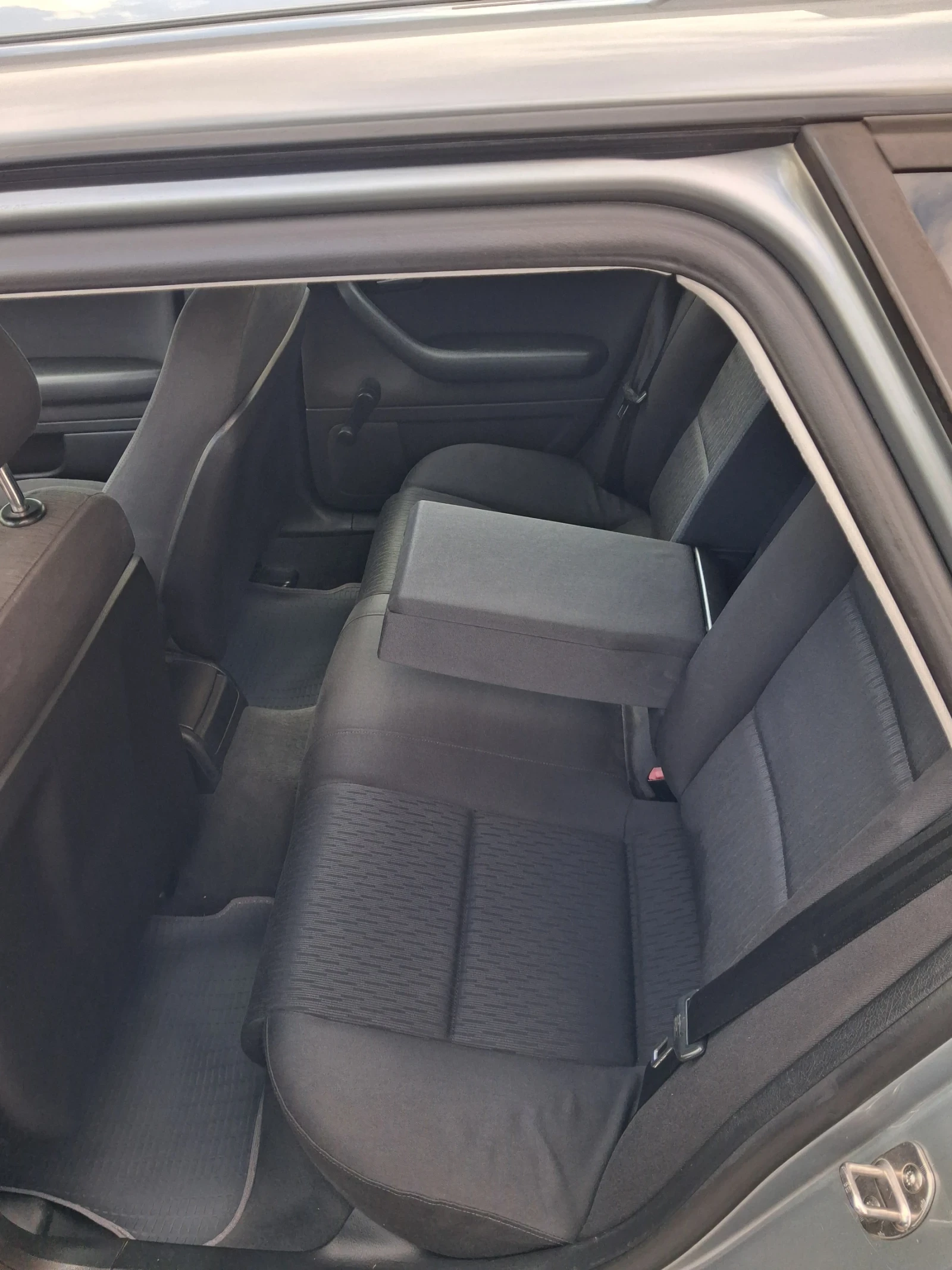 Audi A4 2 TDI, снимка 8 - Автомобили и джипове - 56551368