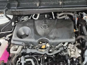 Toyota Highlander HYBRID LE| 7 МЕСТА| 2 КЛЮЧА| 2 ЧИФТА ГУМИ| , снимка 9