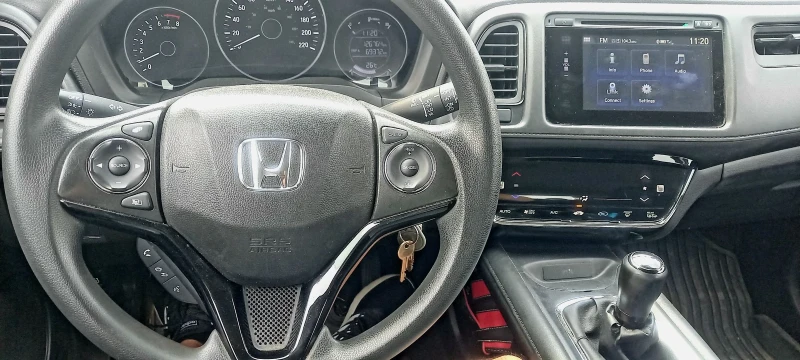 Honda Hr-v 1.8 i-VTEC, снимка 8 - Автомобили и джипове - 47150049