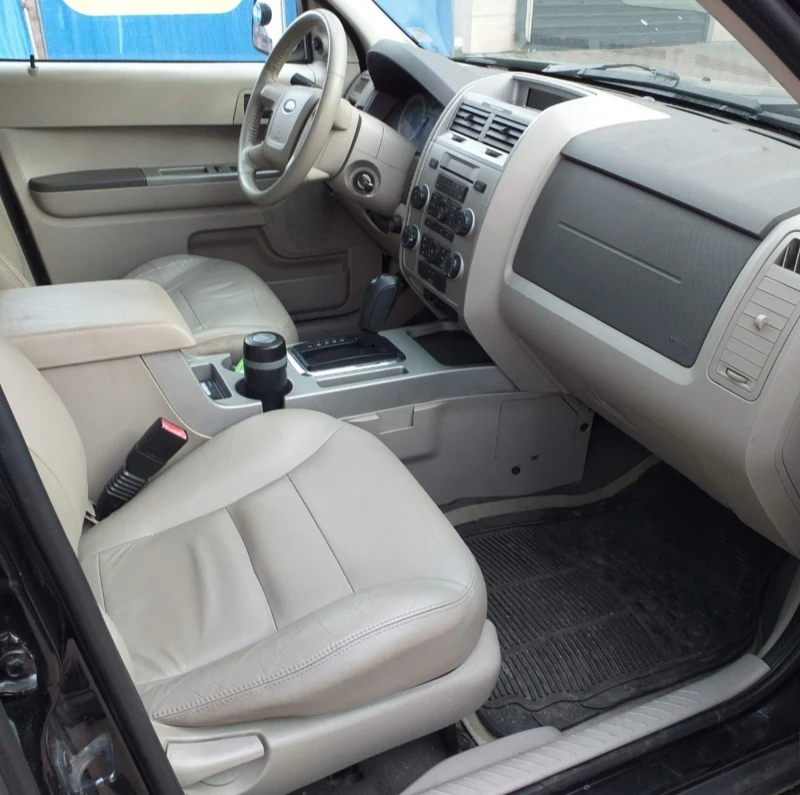 Ford Escape 3.0V6 Gaz, снимка 6 - Автомобили и джипове - 48117625