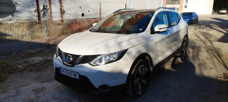 Nissan Qashqai, снимка 11 - Автомобили и джипове - 48412632