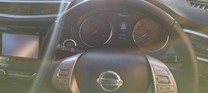 Nissan Qashqai, снимка 5 - Автомобили и джипове - 48412632