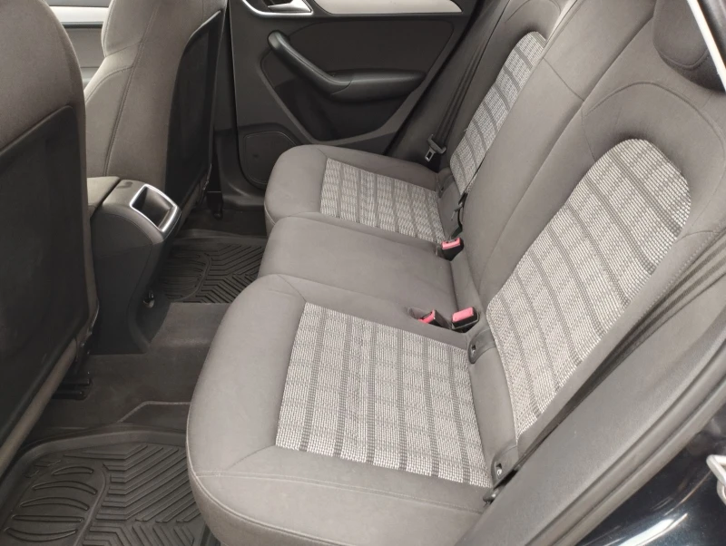 Audi Q3, снимка 6 - Автомобили и джипове - 52643338