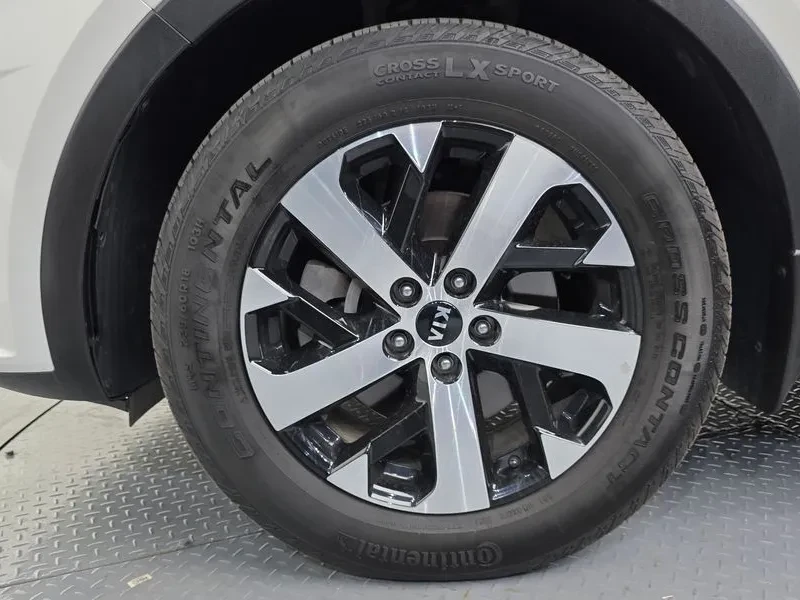 Kia Sorento DIESEL 2.2 2WD PRESTIGE, снимка 5 - Автомобили и джипове - 55349922
