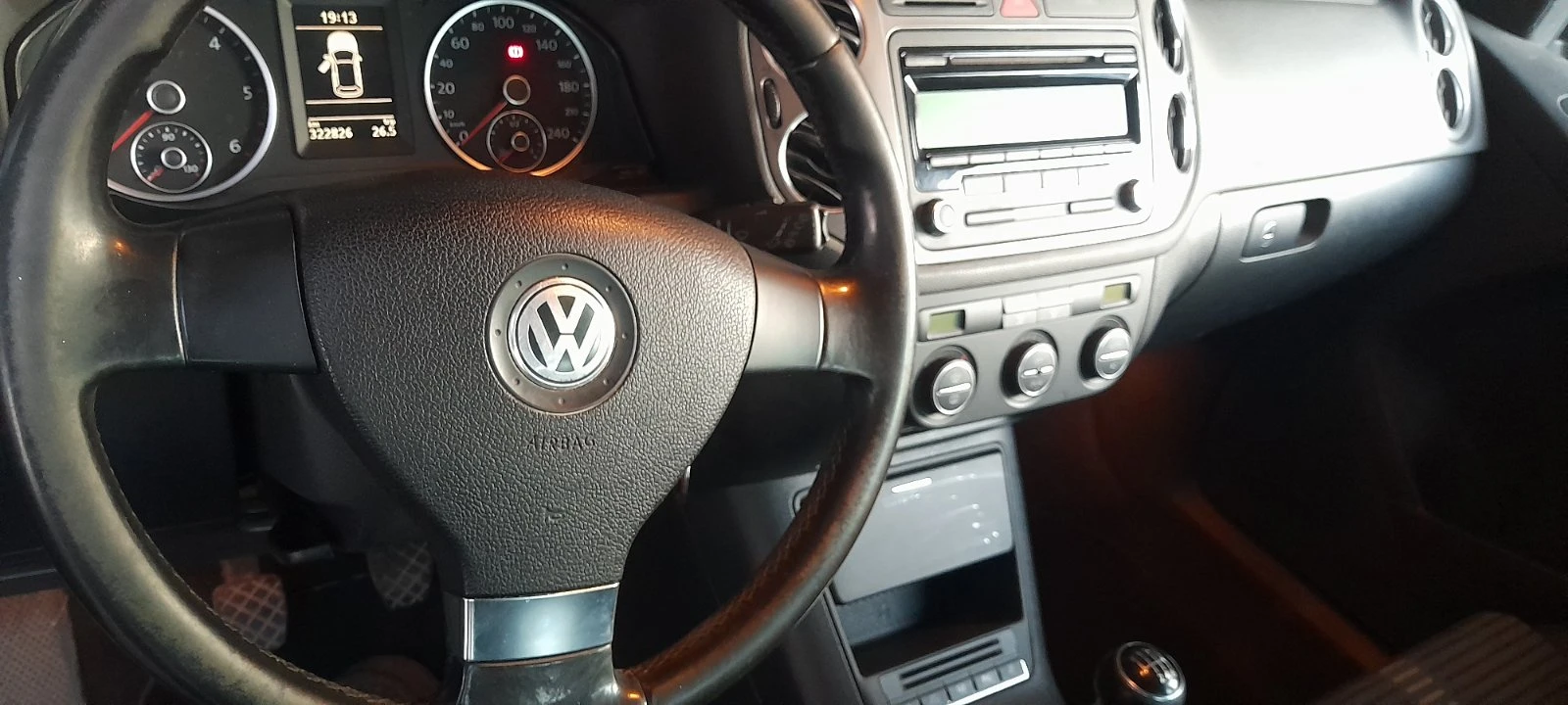 VW Tiguan 2.0 4х4 - изображение 10