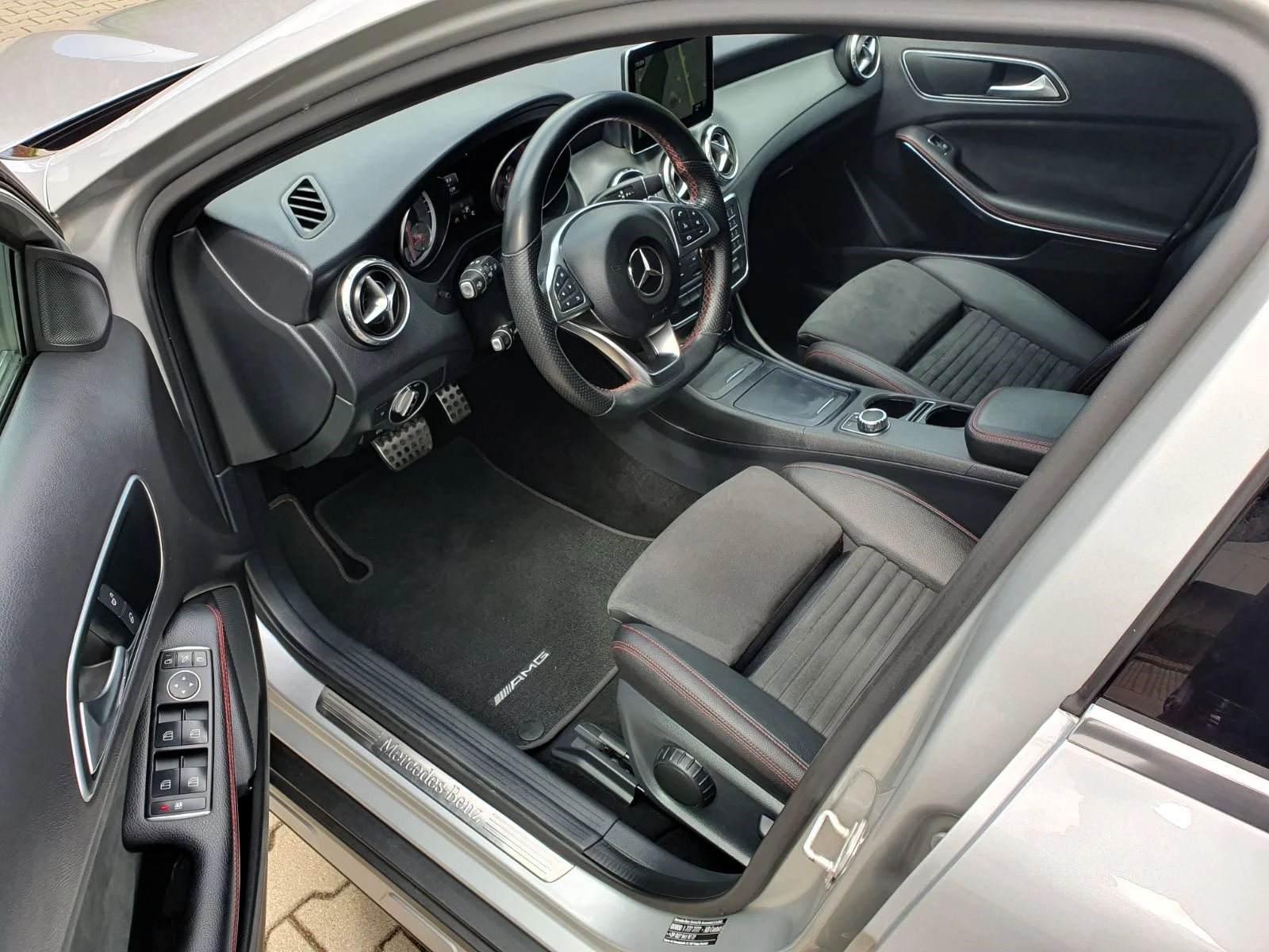 Mercedes-Benz GLA 200d AMG/G-Tronic - изображение 7