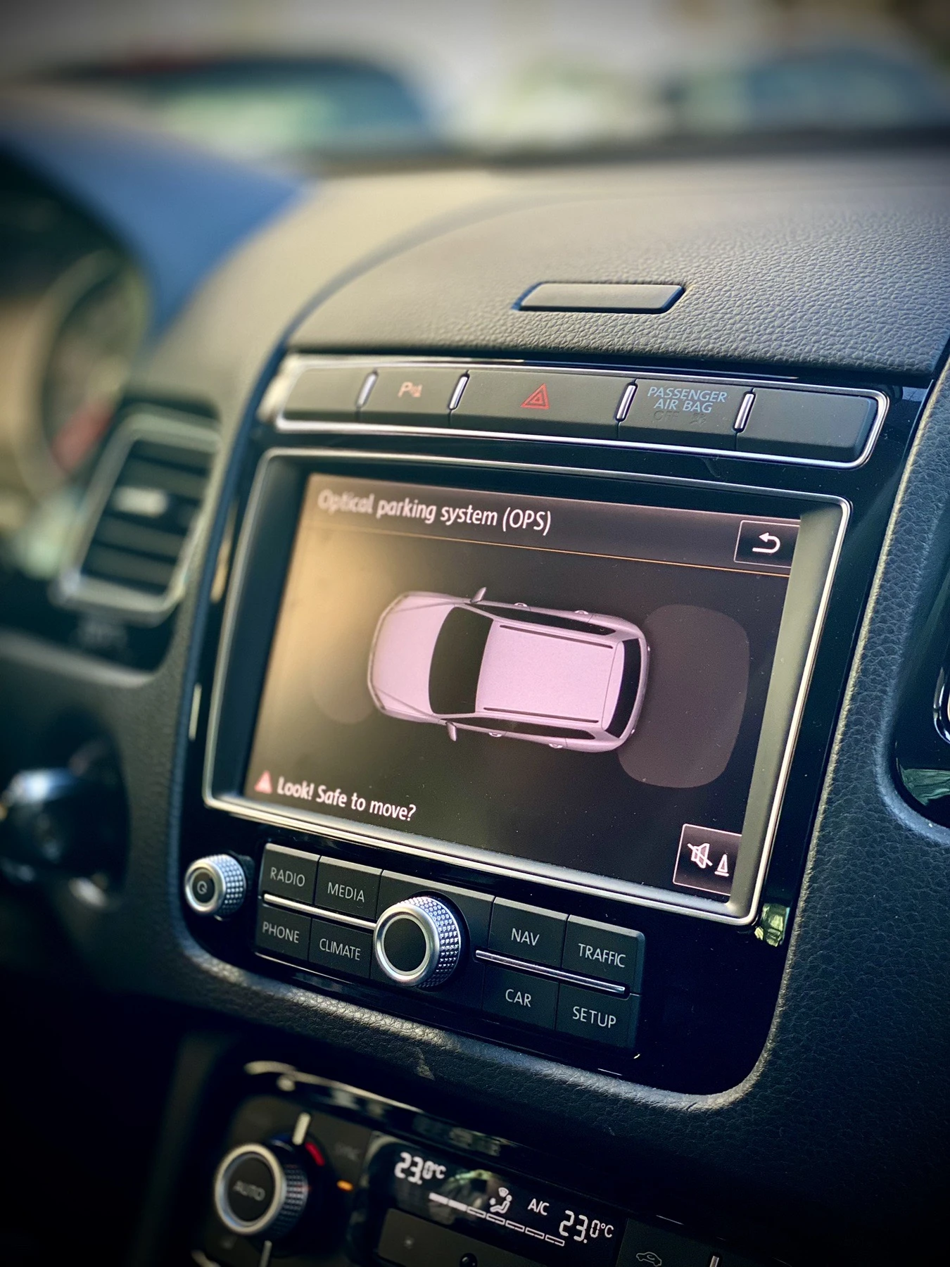 VW Touareg 3.0 TDI V6 | Mobile.bg   13