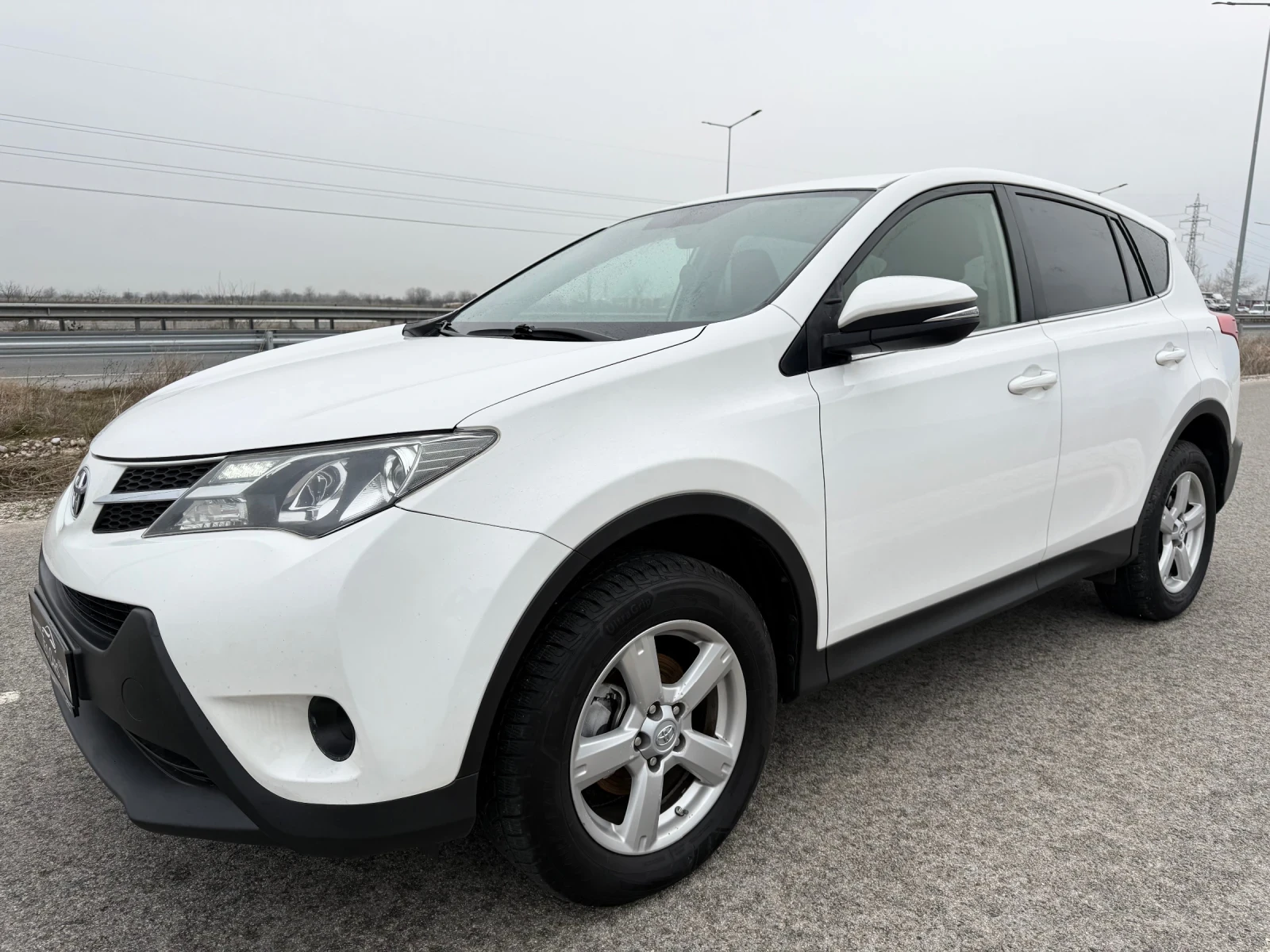 Toyota Rav4 2.0 D-4D / AWD 4X4 / AVTOPILOT / 186 000km !!!, снимка 3 - Автомобили и джипове - 52424464