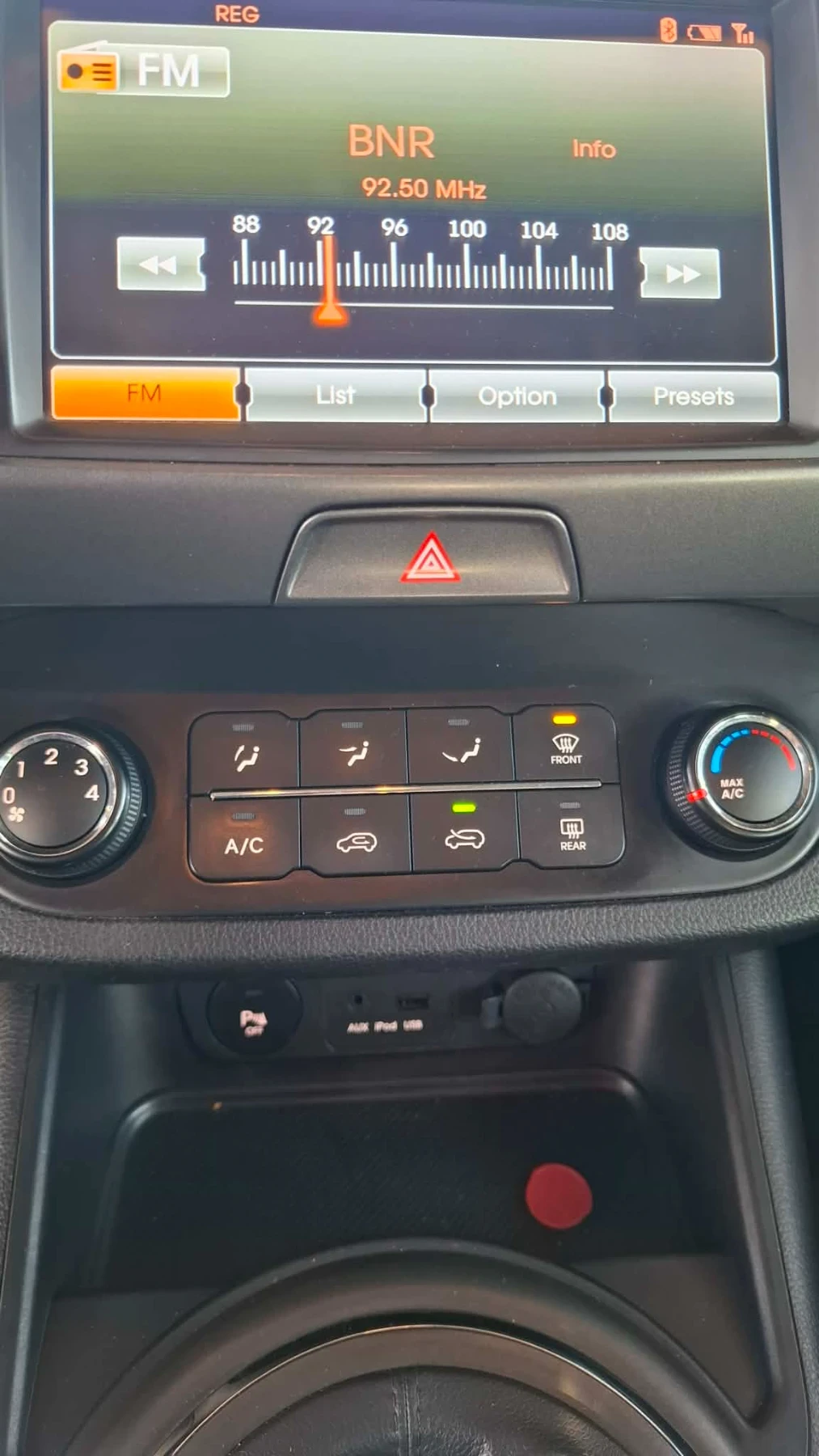 Kia Sportage, снимка 15 - Автомобили и джипове - 53863692