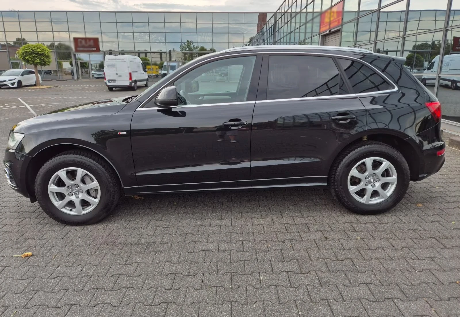 Audi Q5 3.0TDI/245hp/Quattro/S-LINE ACC 3-ZONE NAVI+ , снимка 5 - Автомобили и джипове - 54426884