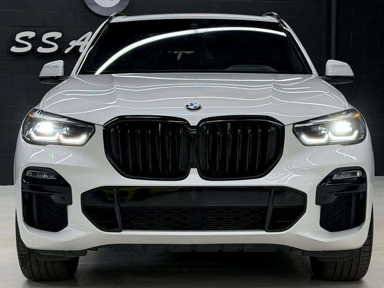 BMW X5 * M SPORT| NAV| BACKUP| BSM| LDW| FCW| AMBIENT LIG, снимка 2 - Автомобили и джипове - 54873782