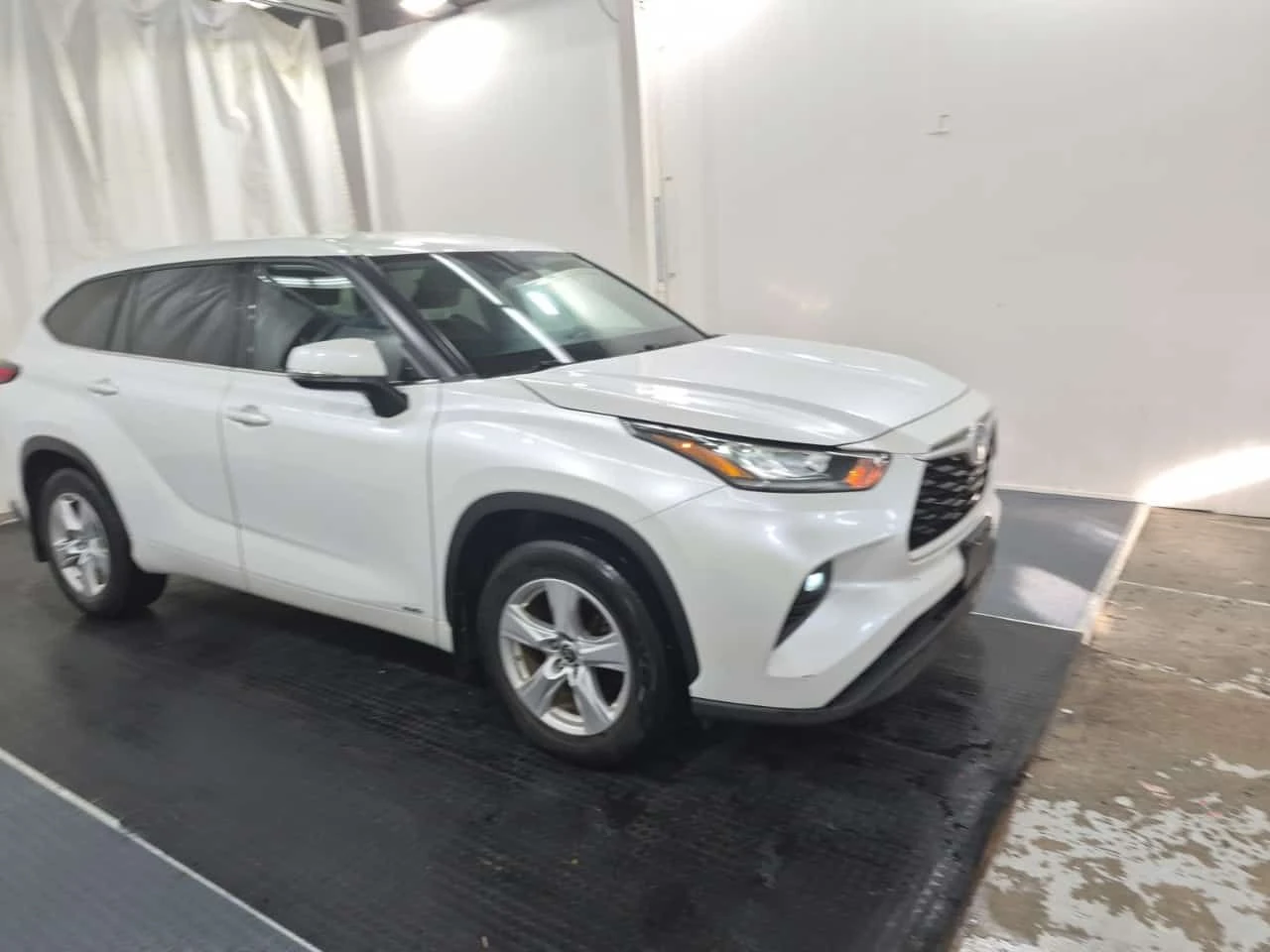 Toyota Highlander HYBRID LE| 7 МЕСТА| 2 КЛЮЧА| 2 ЧИФТА ГУМИ| , снимка 2 - Автомобили и джипове - 55279759