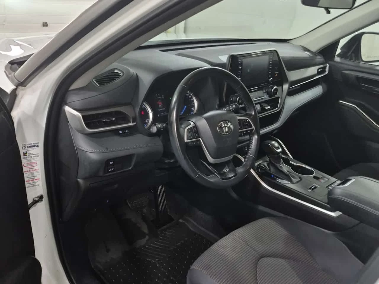 Toyota Highlander HYBRID LE| 7 МЕСТА| 2 КЛЮЧА| 2 ЧИФТА ГУМИ| , снимка 10 - Автомобили и джипове - 55279759