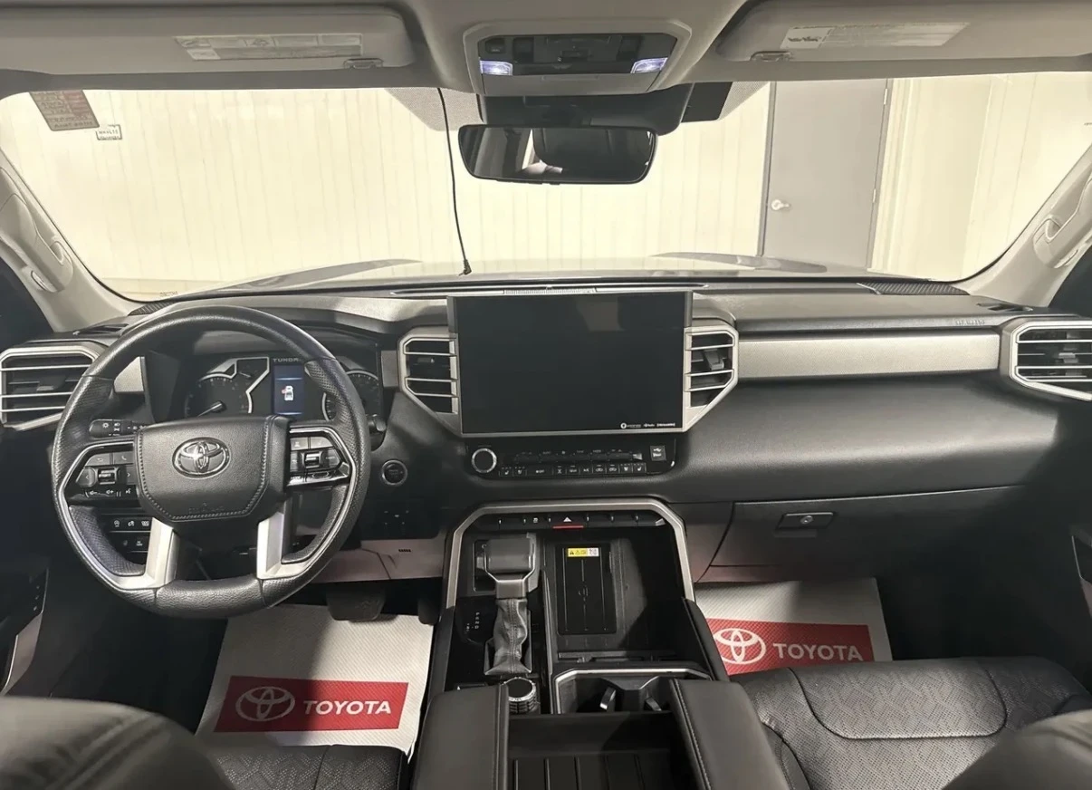 Toyota Tundra LIMITED * AWD * CREWMAX * CARFAX * , снимка 3 - Автомобили и джипове - 55403980