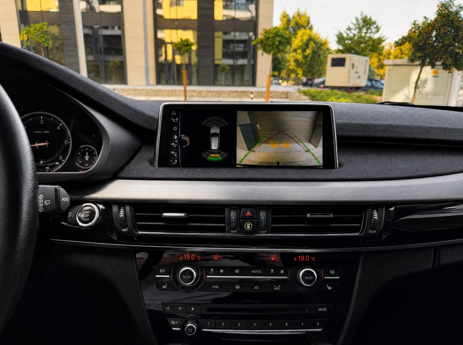 BMW X5 40d/HarmanCardon/360* /Адапт.Окачване/Комфорт сало, снимка 13 - Автомобили и джипове - 55890229