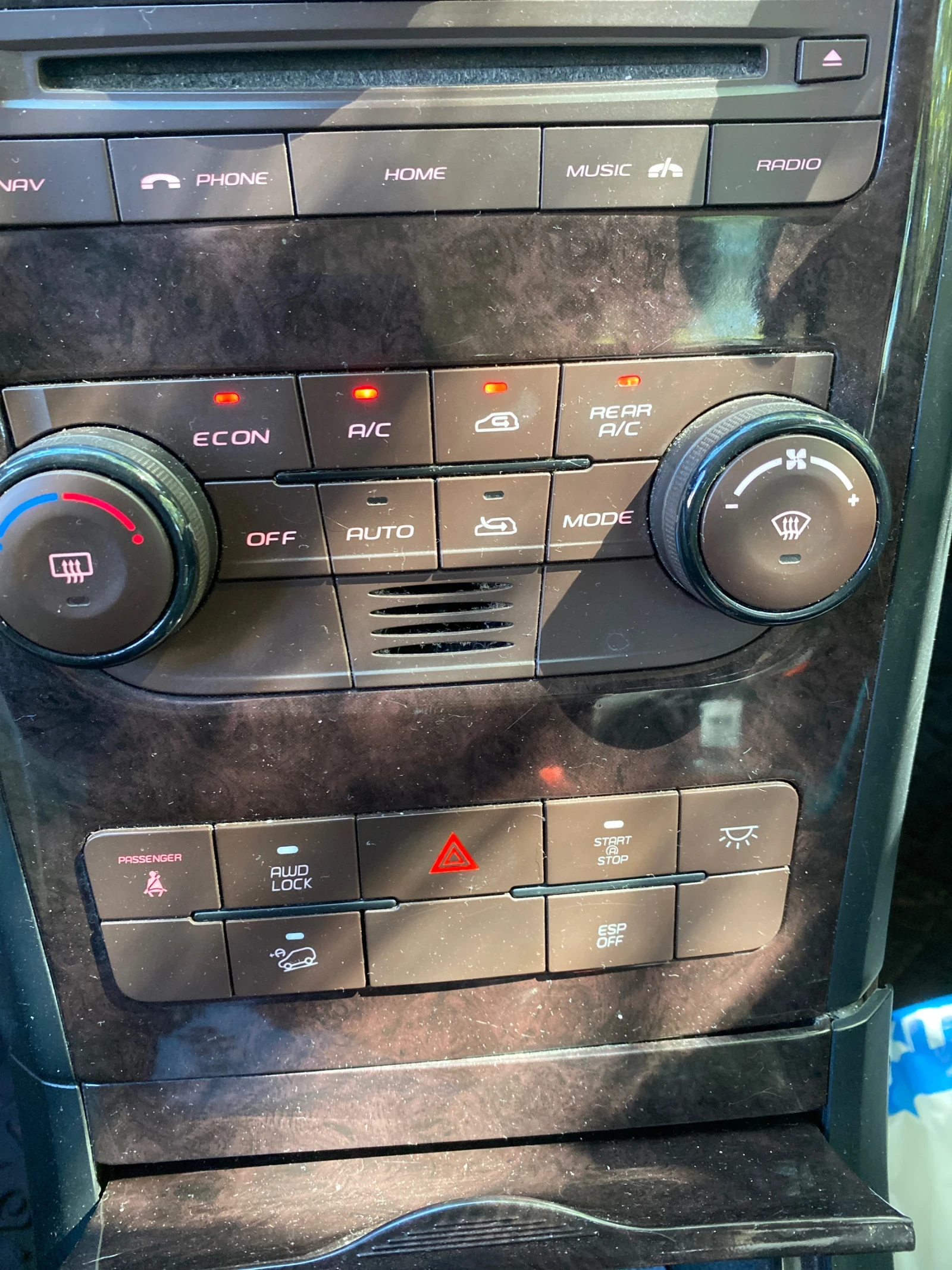 Mahindra XUV 500 2.2 Awd 4x4, снимка 6 - Автомобили и джипове - 55960026