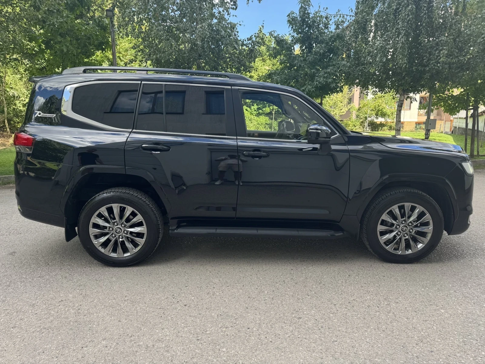 Toyota Land cruiser 300 / 70TH ANNIVERSARY / V6, снимка 8 - Автомобили и джипове - 55976943