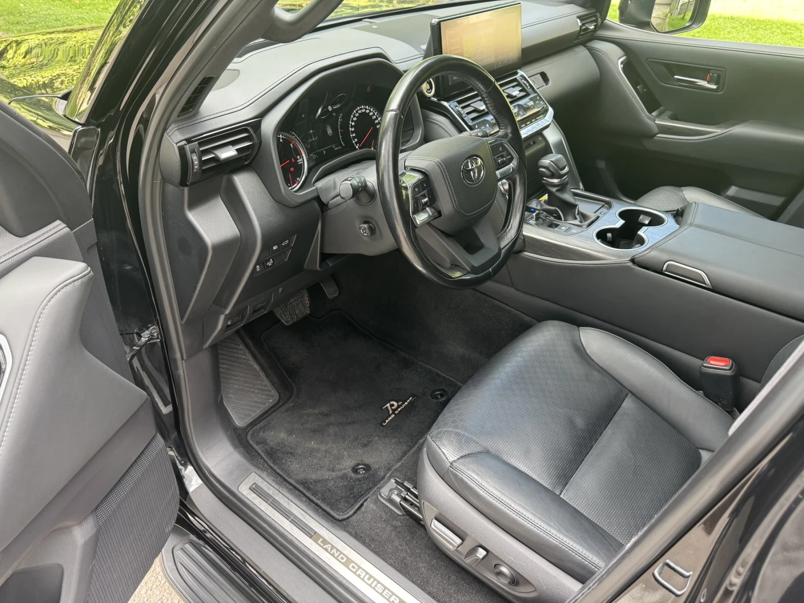 Toyota Land cruiser 300 / 70TH ANNIVERSARY / V6, снимка 9 - Автомобили и джипове - 55976943