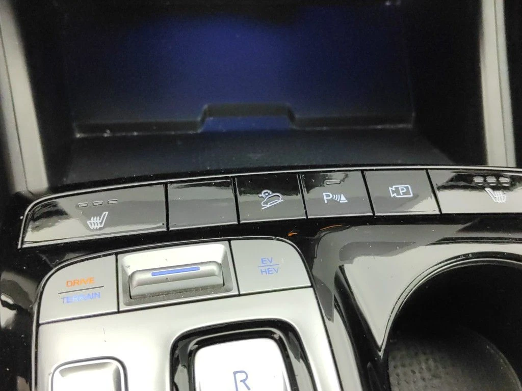 Hyundai Tucson 1.6 T-GDi Plug-in Hybrid 4x4 Feel, снимка 15 - Автомобили и джипове - 56115621