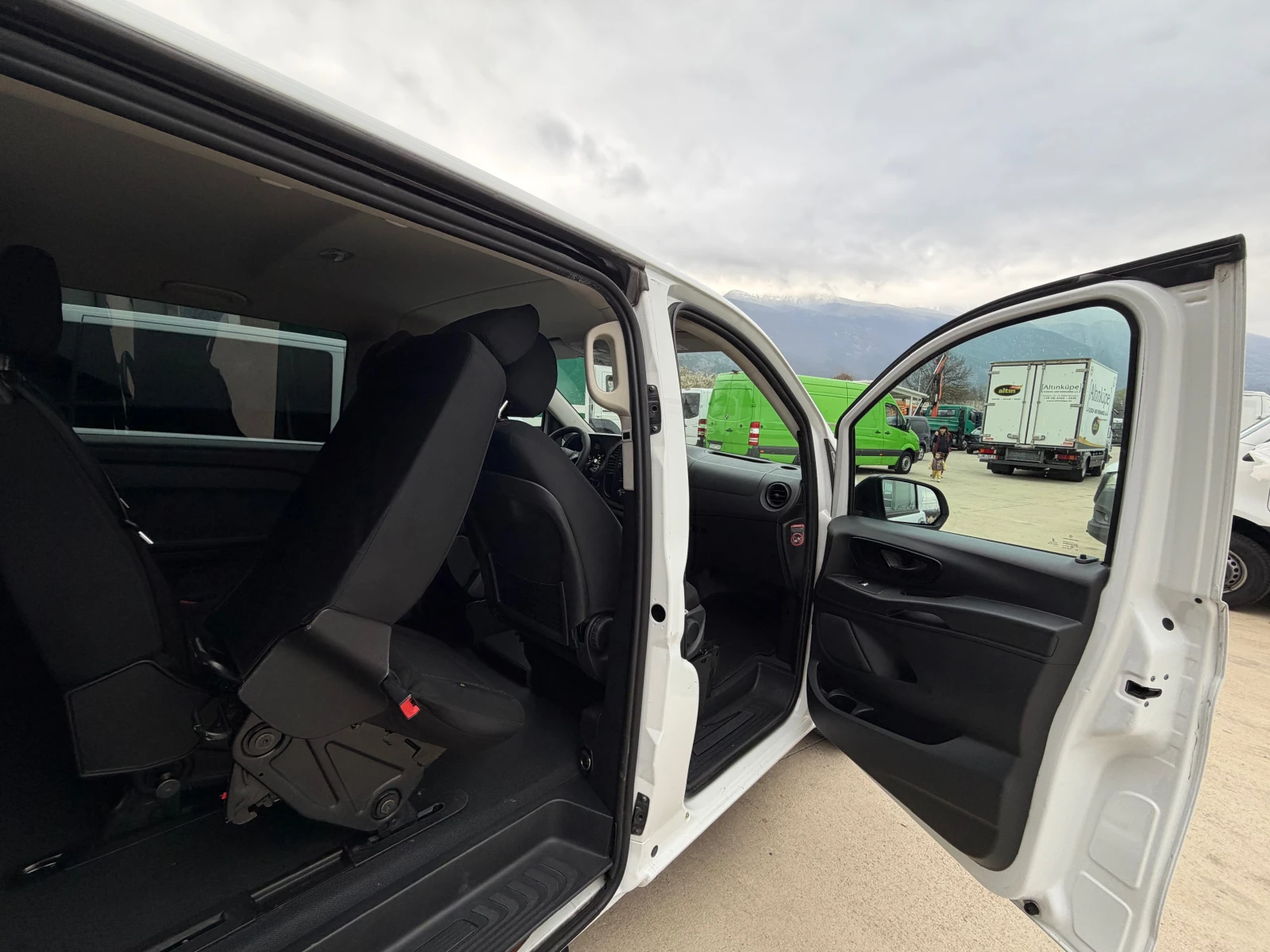 Mercedes-Benz Vito 114-TOURER!3-Броя!9-МЕСТЕН!FULL!ТОП!, снимка 12 - Бусове и автобуси - 53685214