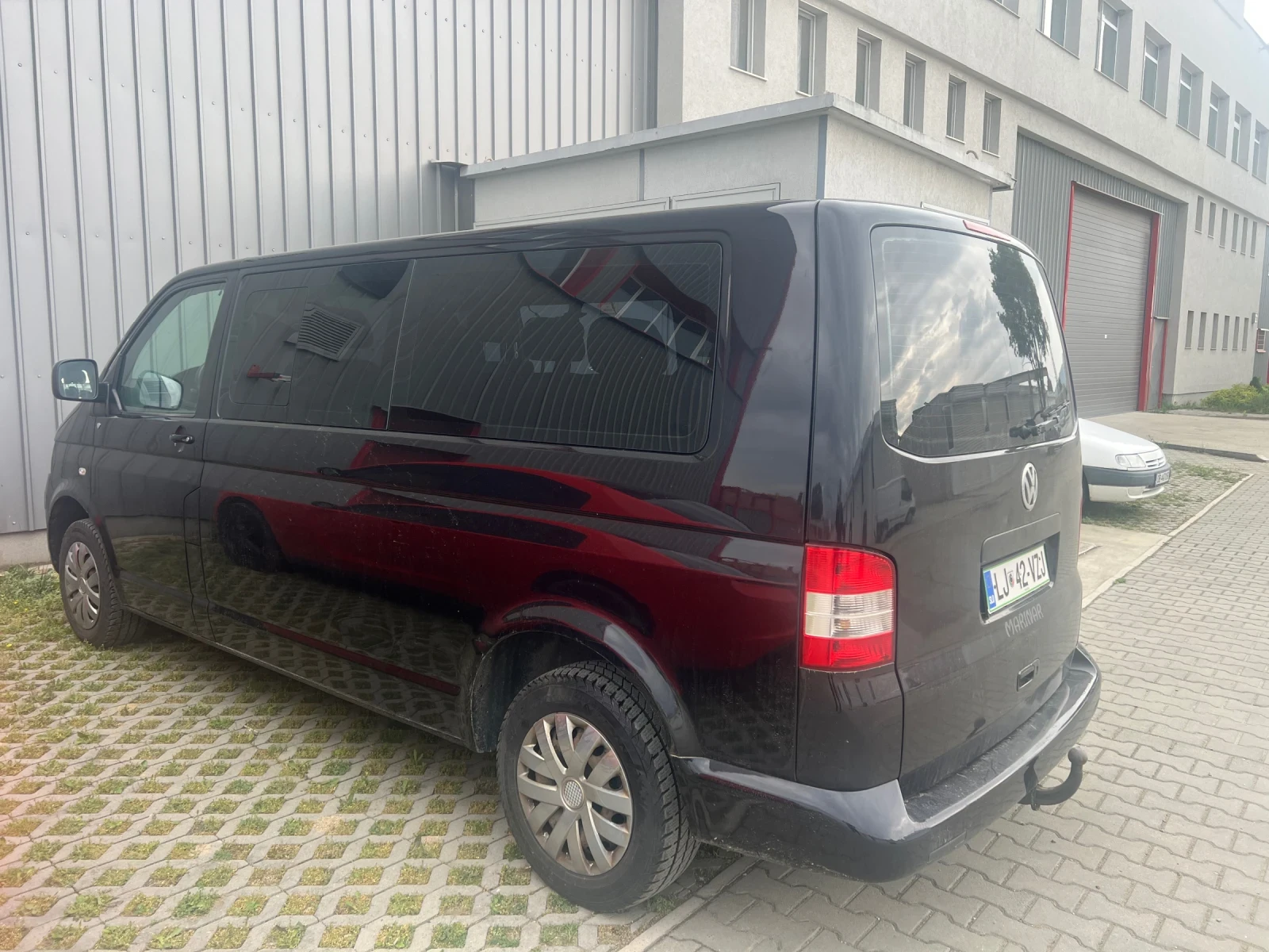 VW Caravelle 2, 5 174hp НАВИ 9 места Макси, снимка 9 - Бусове и автобуси - 54770660