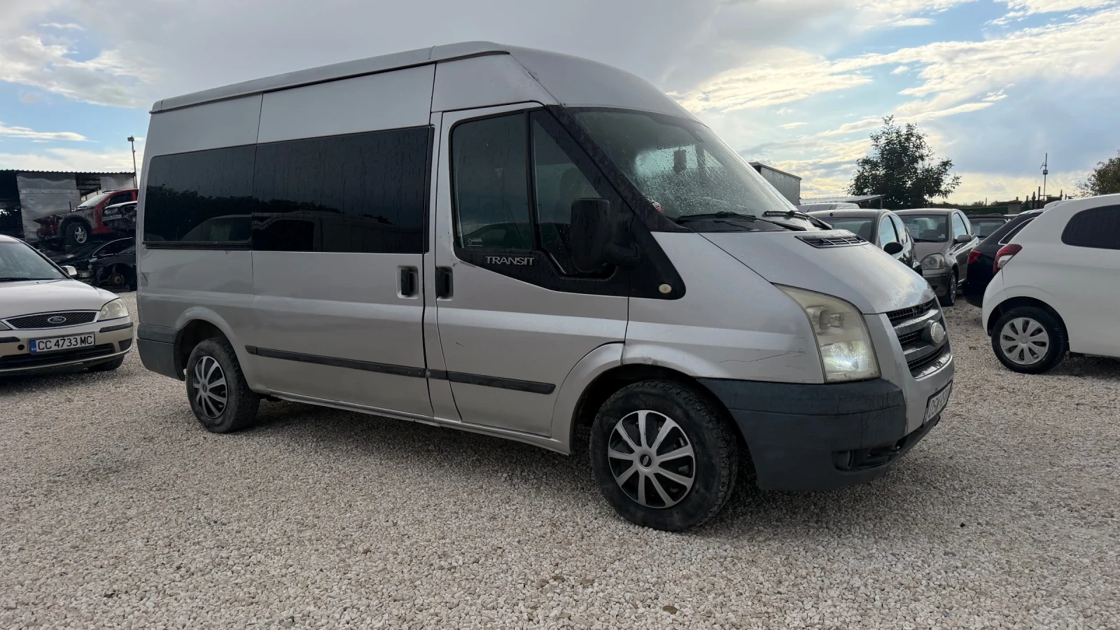 Ford Transit 2.2TDCI 8+ 1 КЛИМАТИК БАРТЕР ЛИЗИНГ, снимка 2 - Бусове и автобуси - 56316923