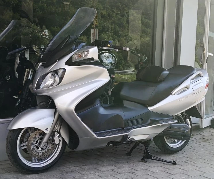 Suzuki Burgman 650 ABS Executicve - изображение 2