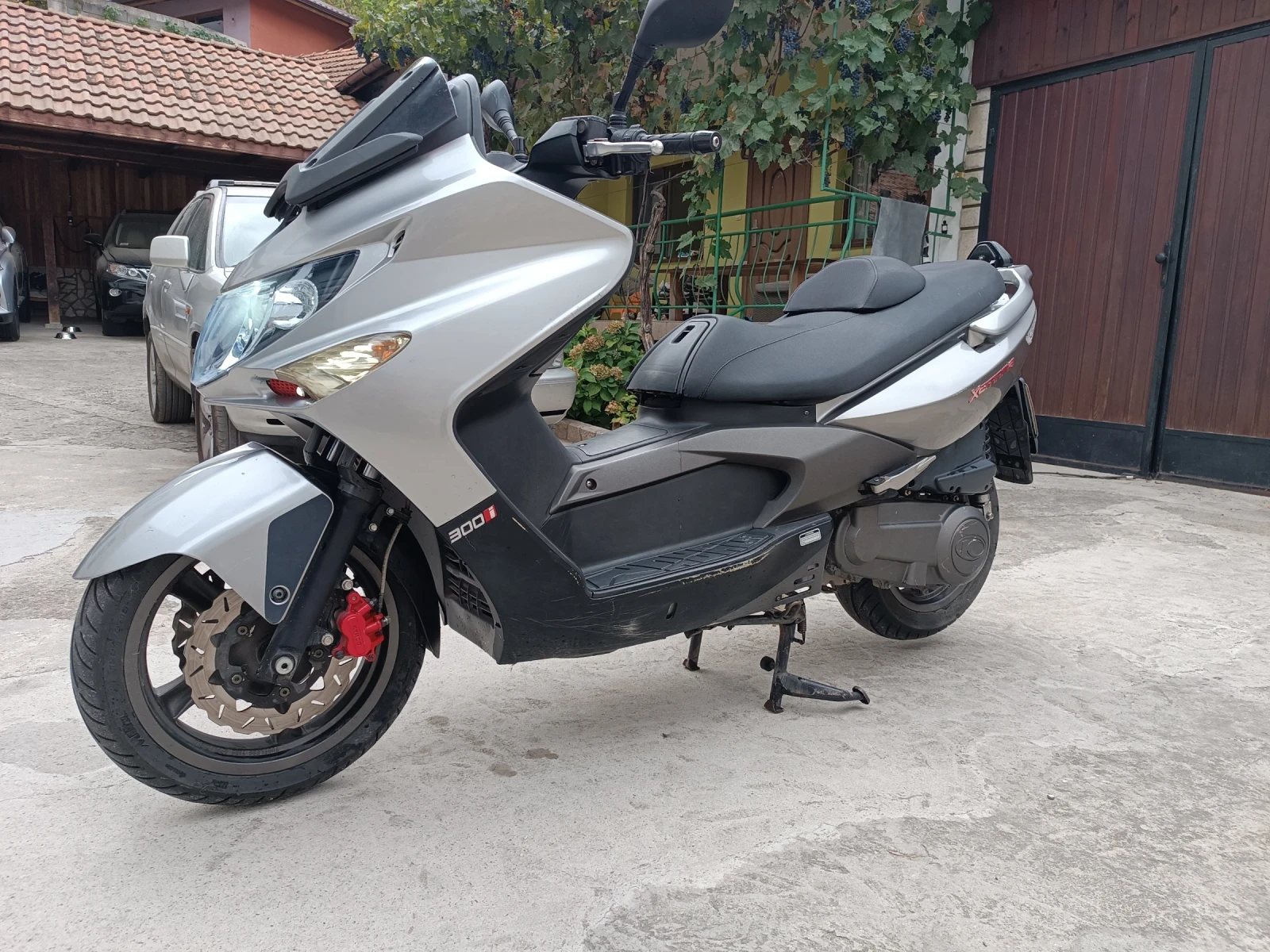 Kymco Xciting 300i R - изображение 3