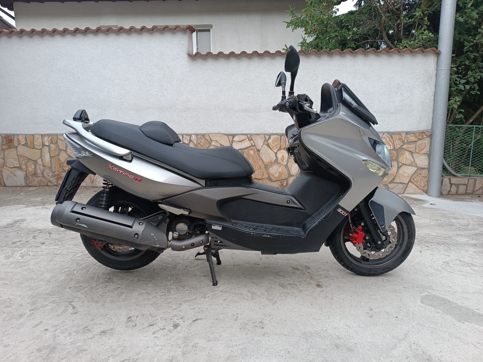 Kymco Xciting 300i R - изображение 7