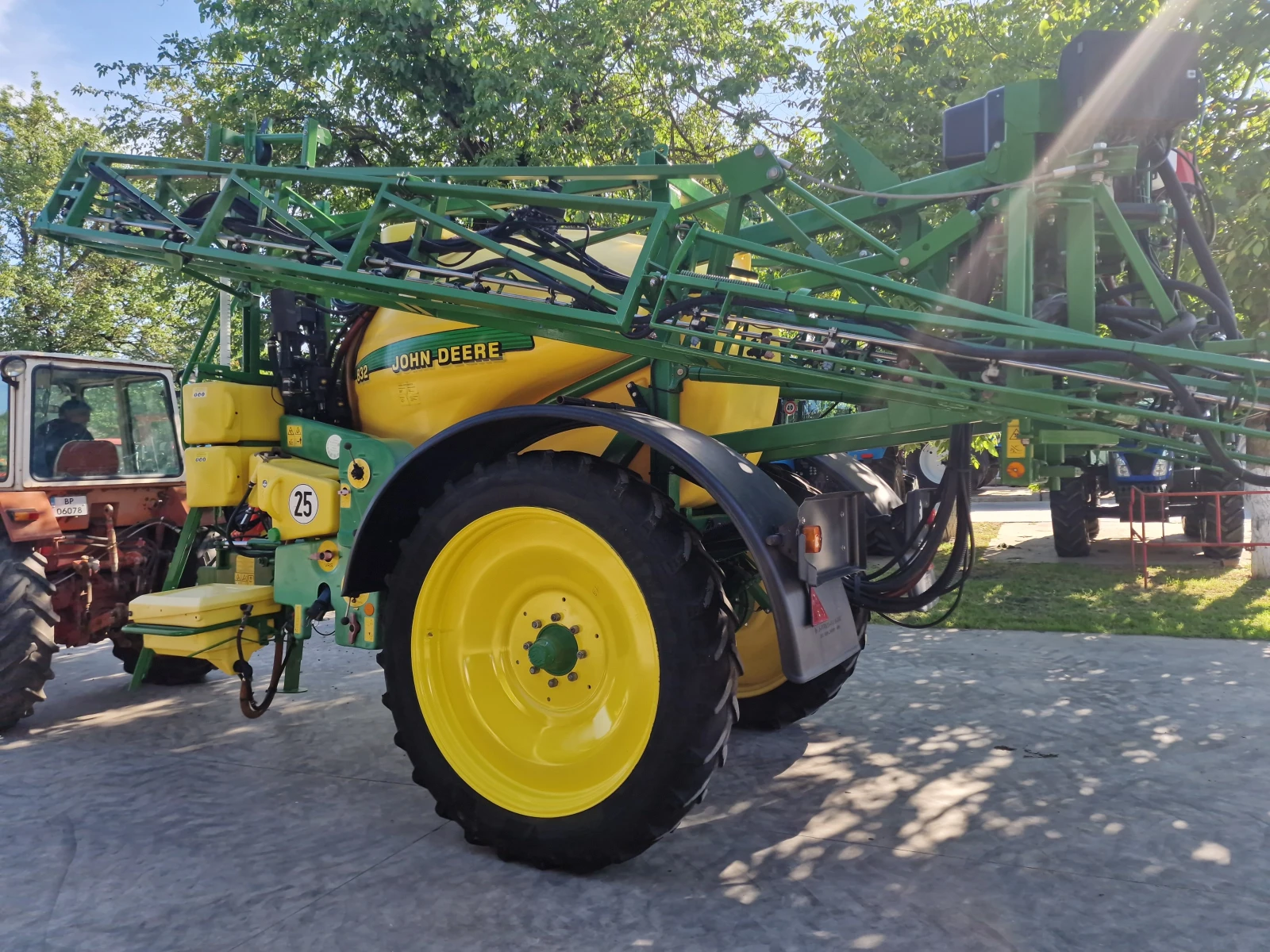 Пръскачка Друга марка John Deere 832 - изображение 3