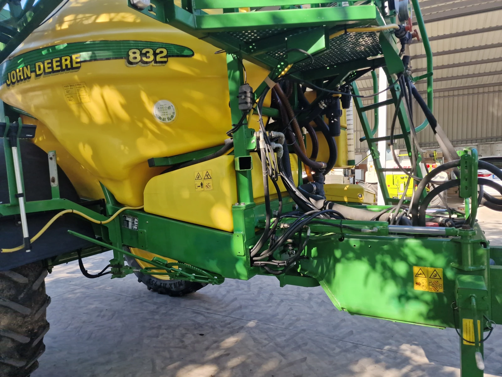 Пръскачка Друга марка John Deere 832 - изображение 7