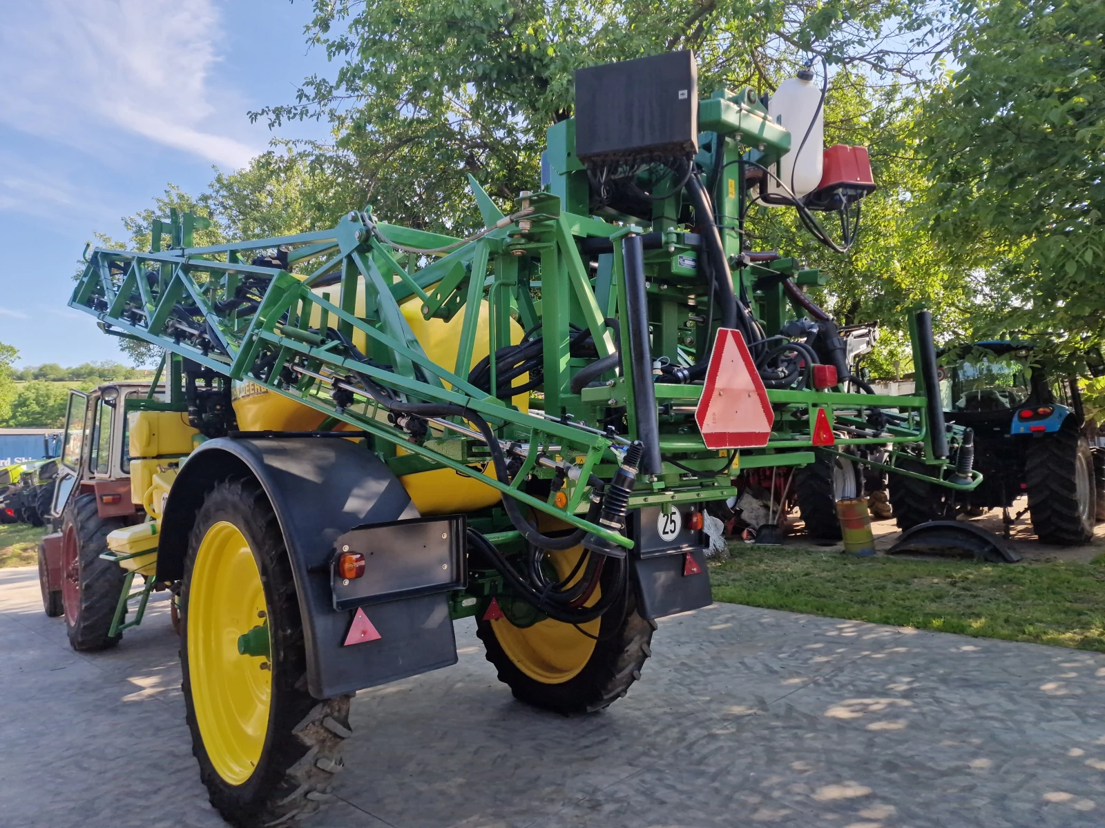 Пръскачка Друга марка John Deere 832 - изображение 4