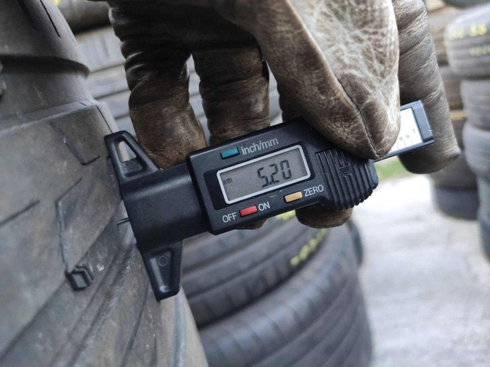 Гуми Летни 275/35R20, снимка 6 - Гуми и джанти - 54731200